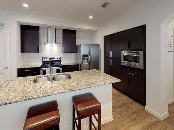 4th image of 2112 Danibelle Dr