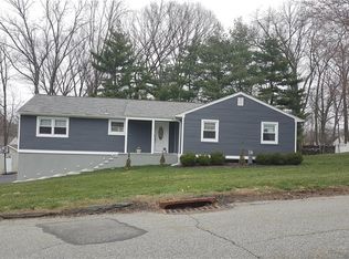 6 Claremont Ln, Suffern, NY 10901