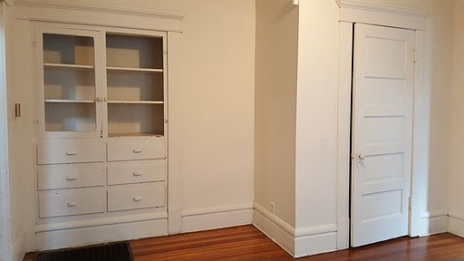 1st image of 49 W Blake Ave #16793279