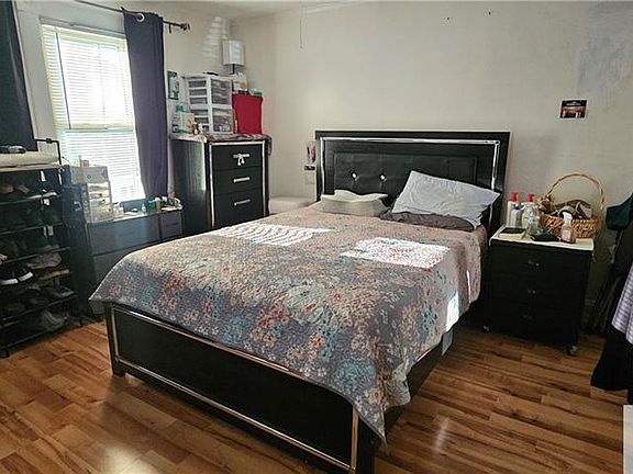 4th image of 800 Central Pl