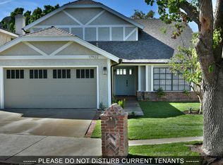 17922 Raymer St, Northridge, CA 91325
