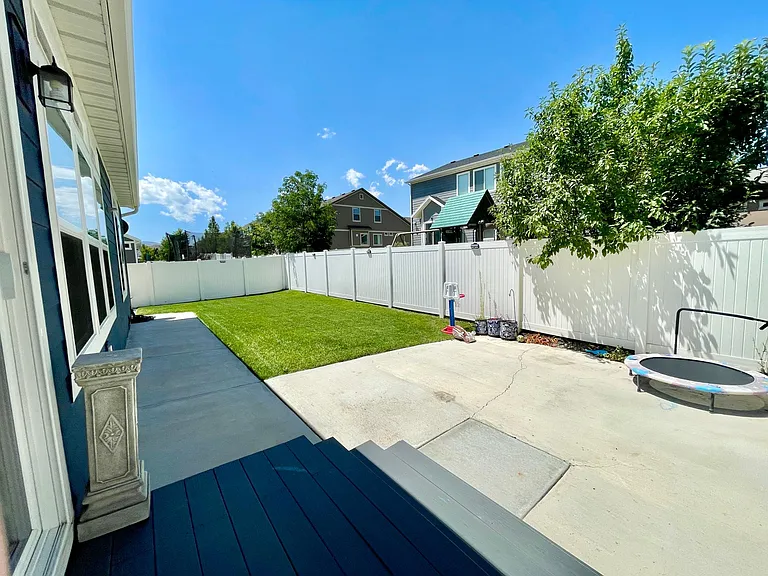 10924 S Glenda Ln — Photo 33