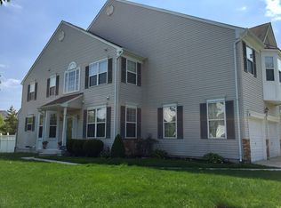 145 Rittenhouse Dr, Deptford, NJ 08096