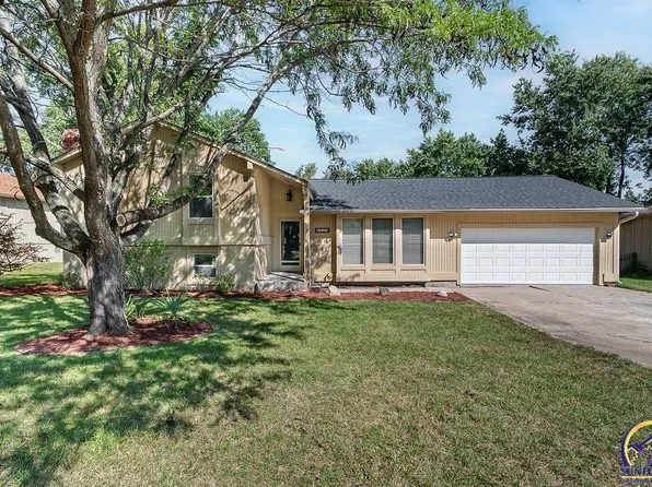 4828 SW Cochise Ave, Topeka, KS 66614