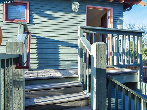 Unit C private entrance