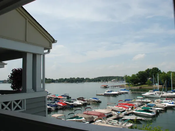 18705 Vineyard Point Ln, Cornelius, NC 28031