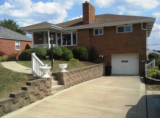 327 Forest Dr, Pittsburgh, PA 15220
