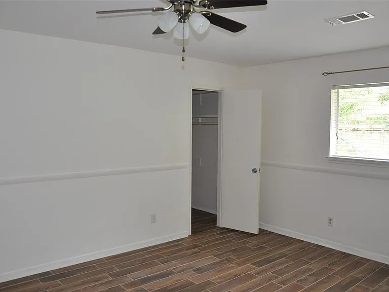 5519 Caversham Dr — Photo 18