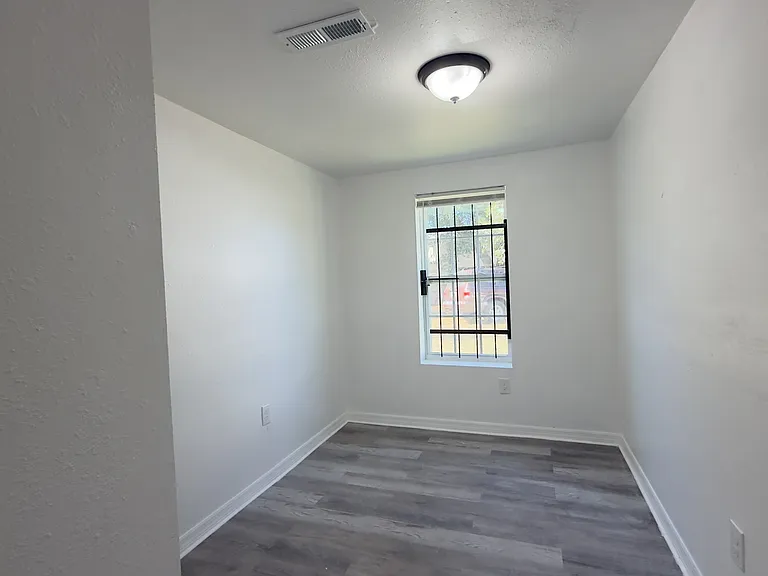2185 Benedict Rd #2187 — Photo 5
