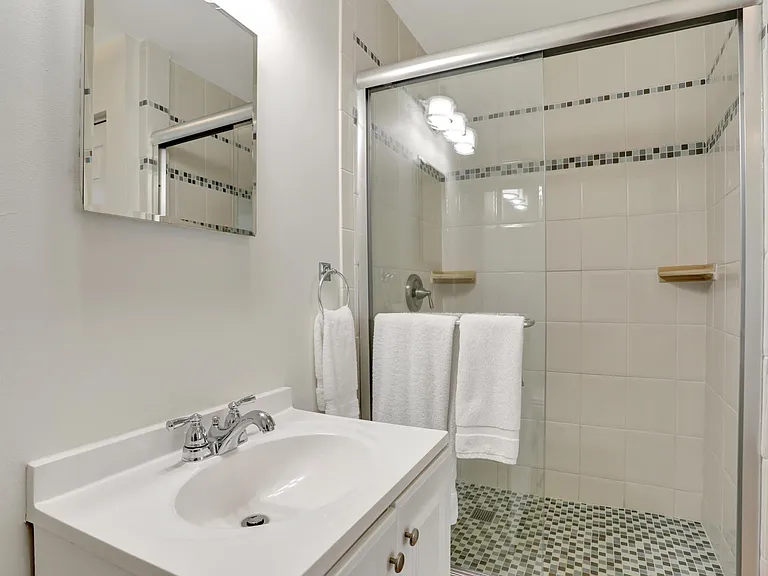6 Fisher Ln — Photo 24