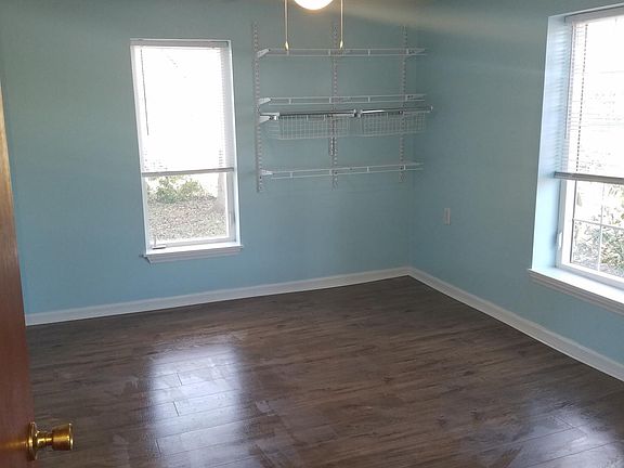 Master bed room, 1st floor