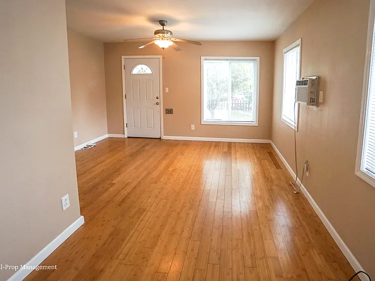3786 10th Ave #HOUSE — Photo 5