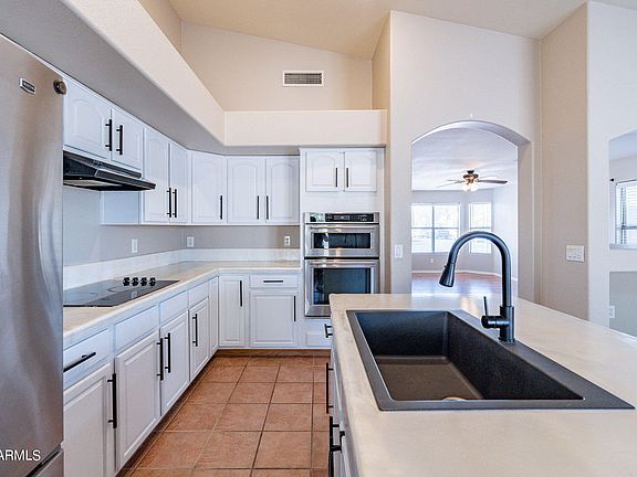 3rd image of 12918 W VERNON Avenue