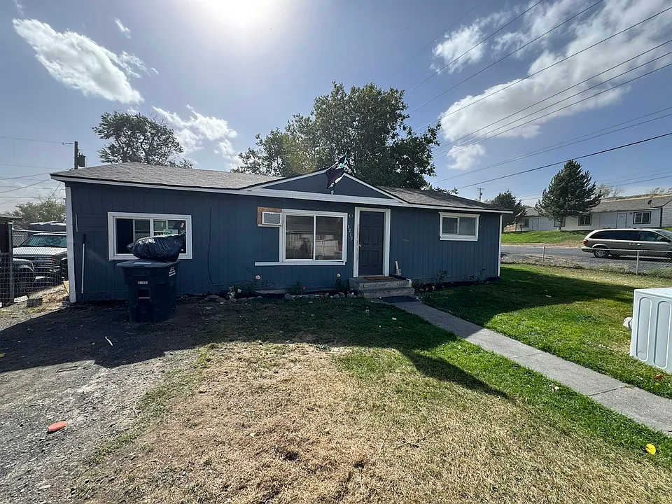 1213 W Gary St