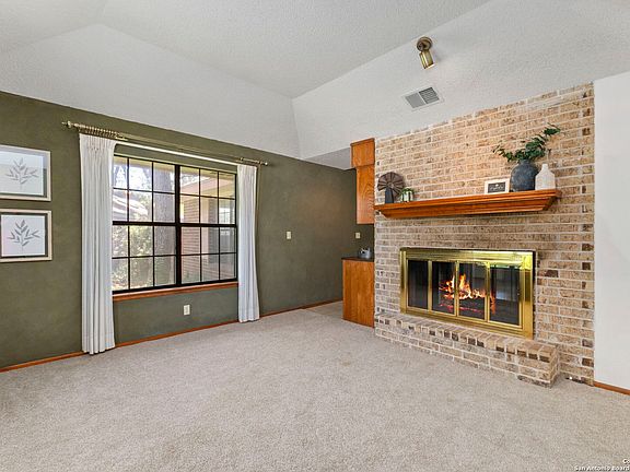 5th image of 19507 Encino Gap