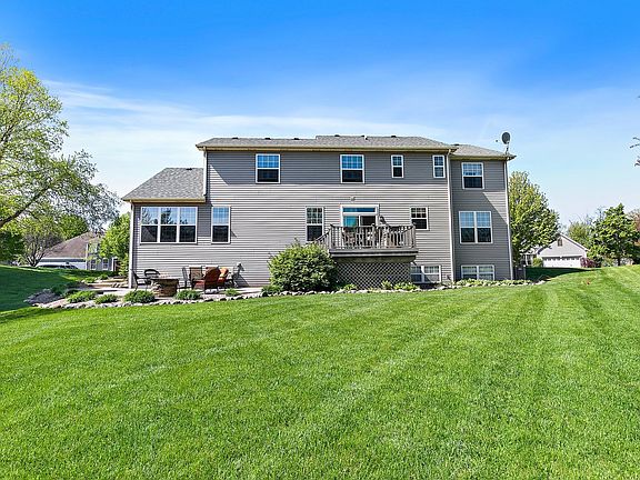 5th image of 3907 Farmstead Ln