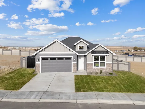 7830 Gilbert St, West Richland, WA 99353