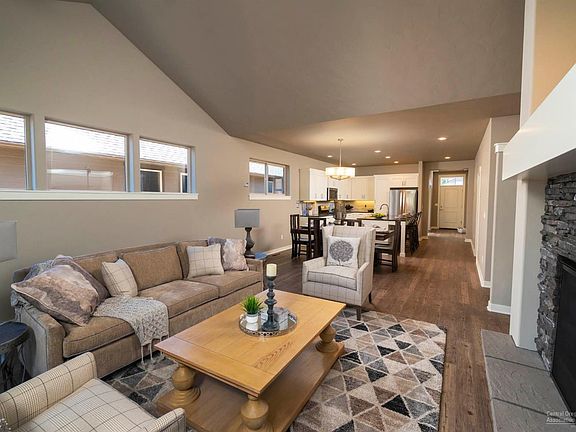 5th image of 1311 NE Sunrise St Lot 75