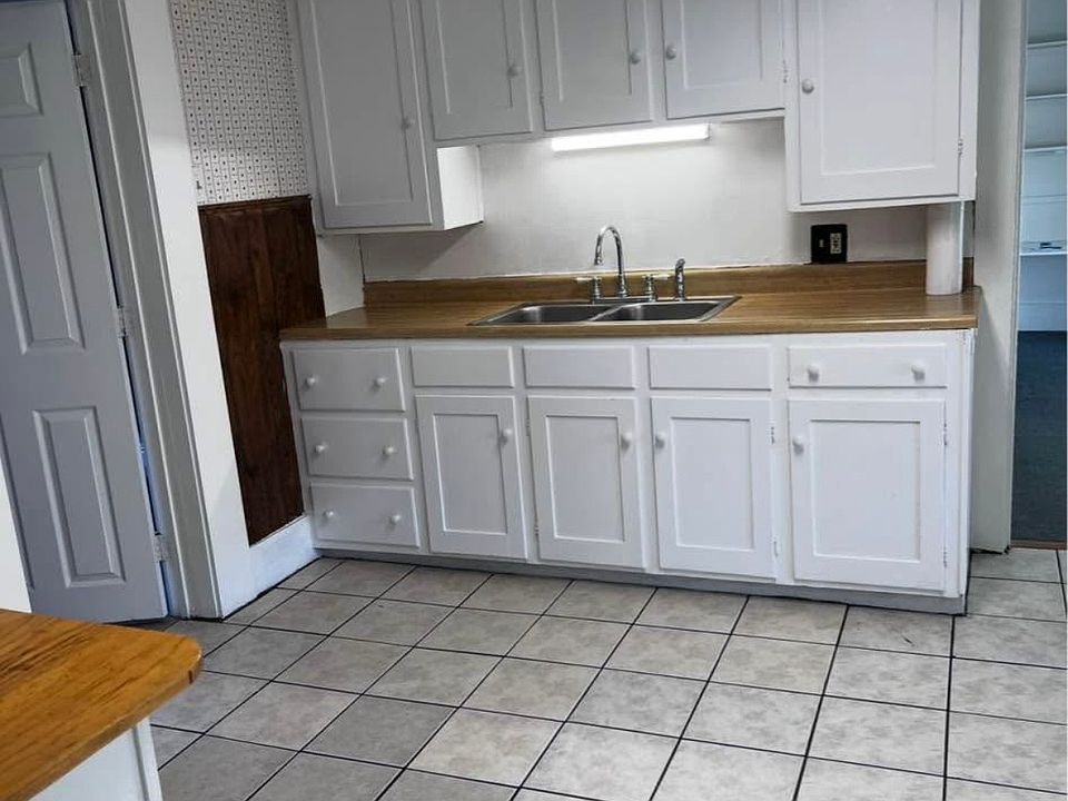 1st image of 12 Nutting Ln #2