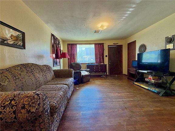 5th image of 108 Trueil Ln