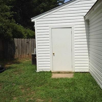 2nd image of 622 Hidden Valley Dr