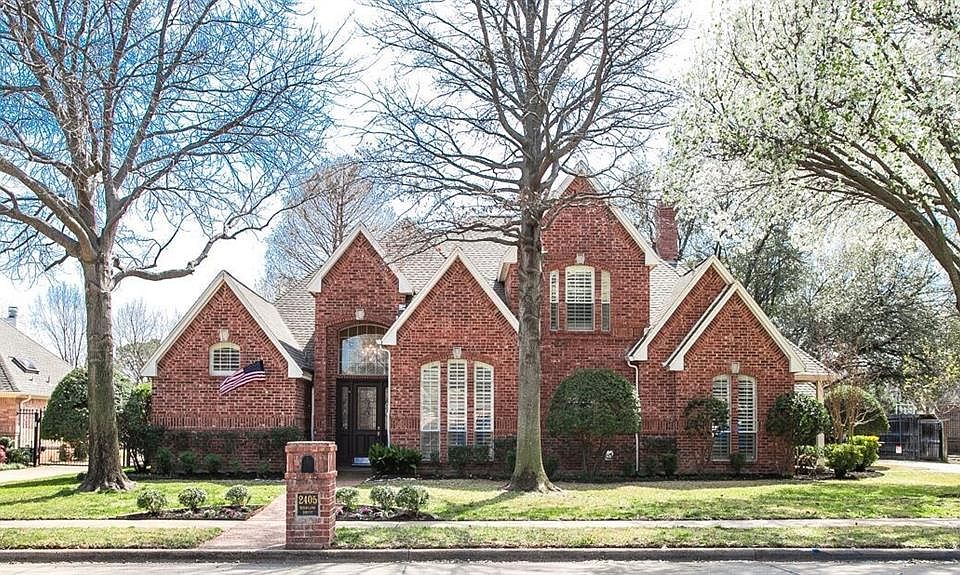 1st image of 2405 Highland Dr