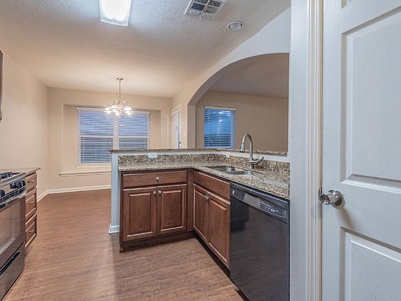 5th image of 2607 Kiplands Way Dr