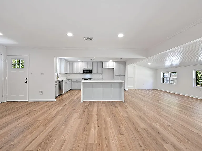 5163 Abelia Dr — Photo 3