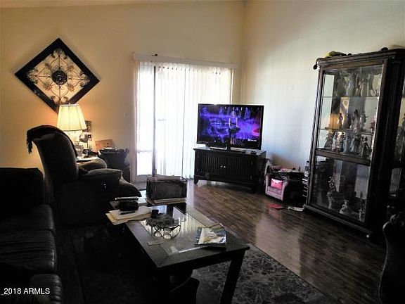 4545 N. 67th Ave 1082 Living room pic 2