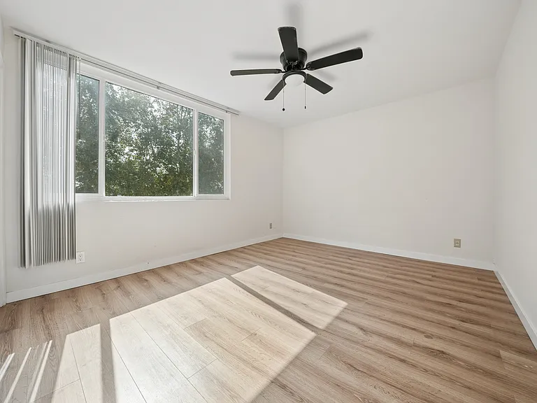 16900 Parthenia St #20 — Photo 19