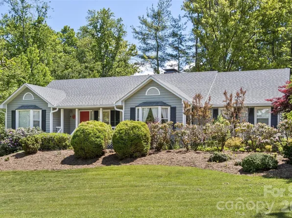 10 Applecross Rd, Weaverville, NC 28787