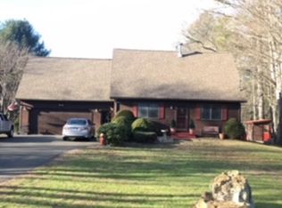 407 Batchelor St, Granby, MA 01033