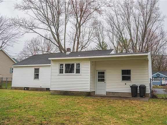 4th image of 5685 Mapleton Dr