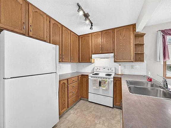 4th image of 20 E Everstone Pl SW