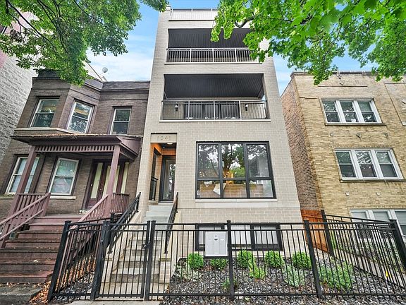 2nd image of 1341 W Wrightwood Ave #3