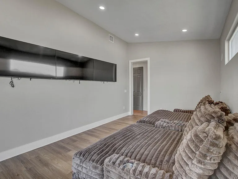 4703 Louis Ave #A — Photo 29