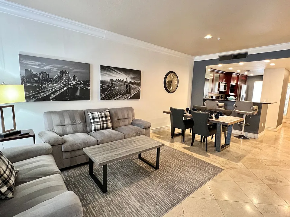 230 E Flamingo Rd #313