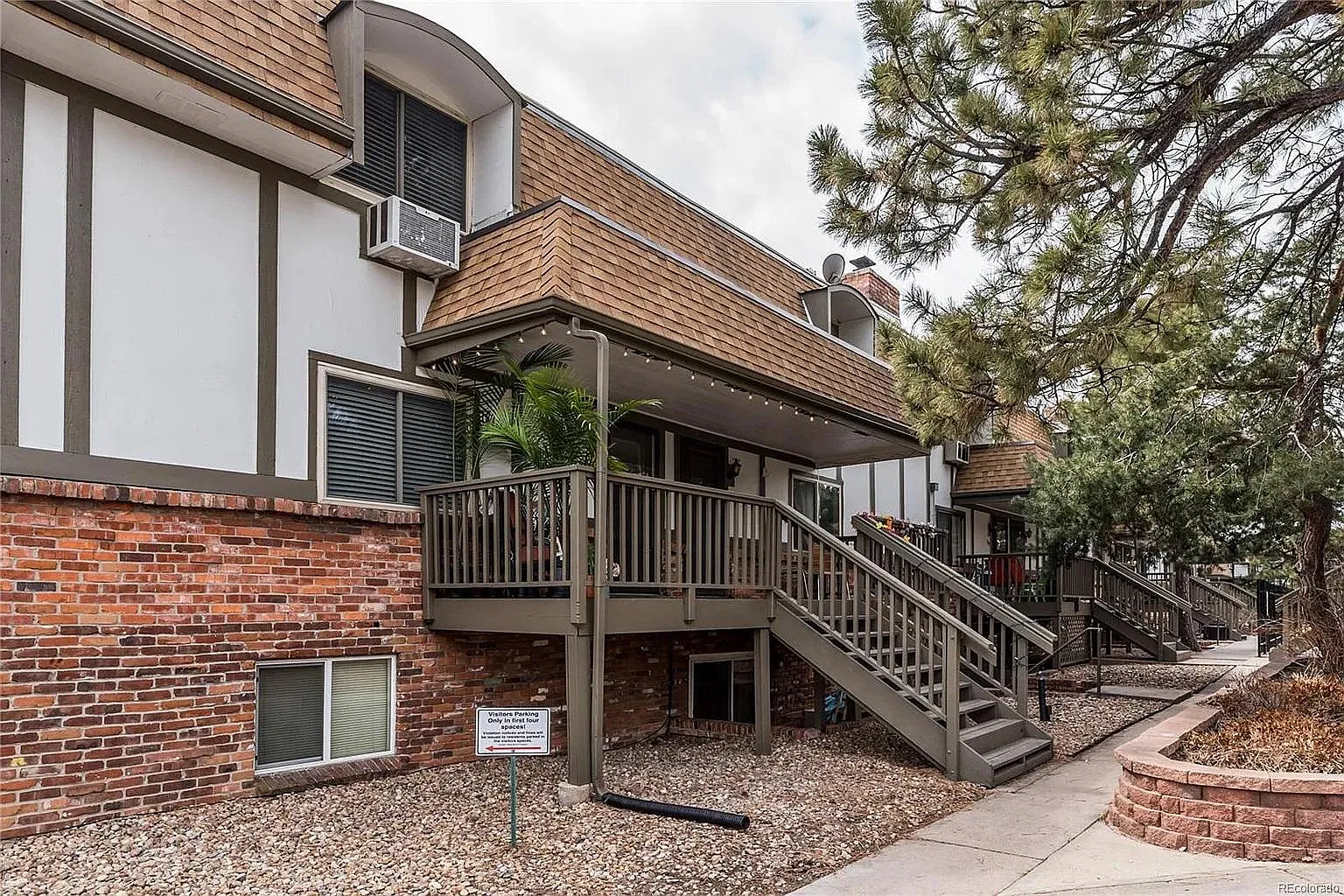 2 bed, 1.5 bath, 890 sqft, $1,850 — Photo 3