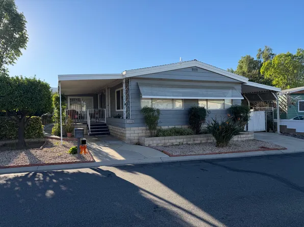 1476 Rainbrook Way, Corona, CA 92882