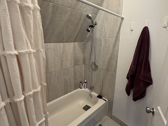 5th image of 119 Daly Ave #14