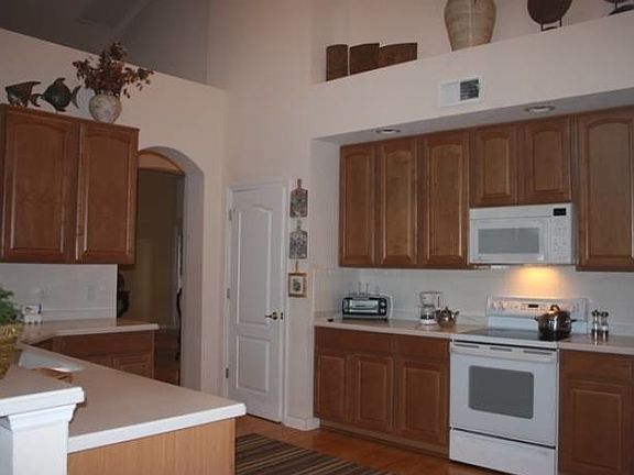 4th image of 9627 Westover Club Cir