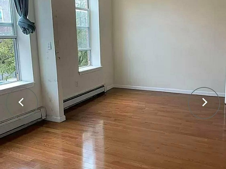 2nd image of 1045 65th St #Z7