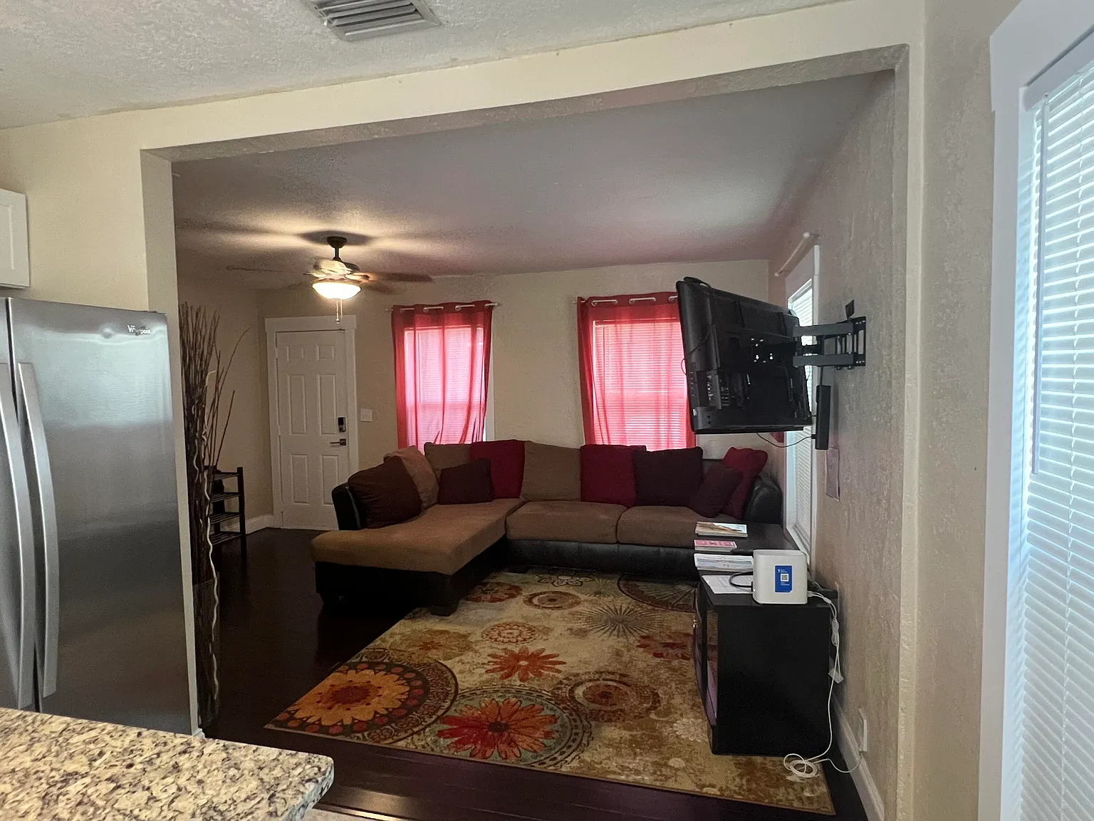 2 bed, 1.0 bath, 1116 sqft, $2,950 — Photo 4