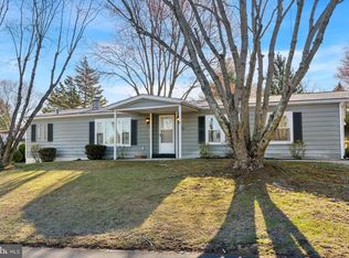 756 Locust Ct, North Wales, PA