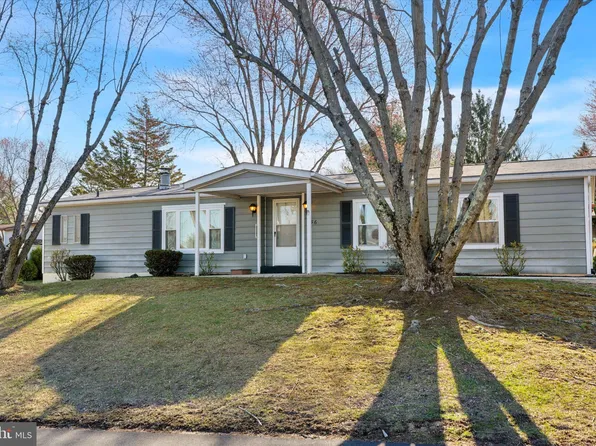 756 Locust Ct, North Wales, PA 19454