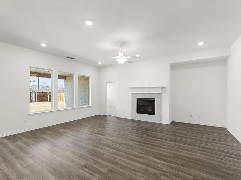 2109 Hibiscus Ln — Photo 6