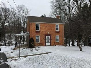 8690 Winchester Dr, Pittsburgh, PA