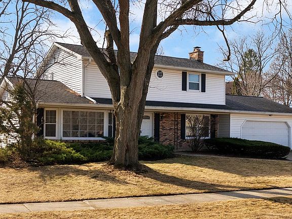 4th image of 7005 Farmington Way