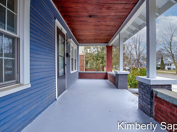 4th image of 44 Richards Ave NW