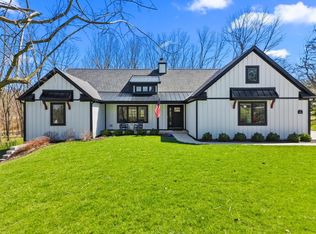 N2872 Balsdon Dr, Lake Geneva, WI 53147